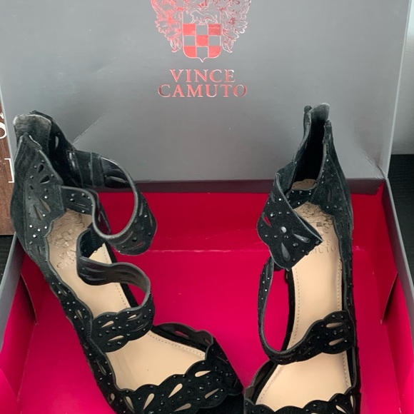 Vince Camuto Heels - Picture 1 of 2